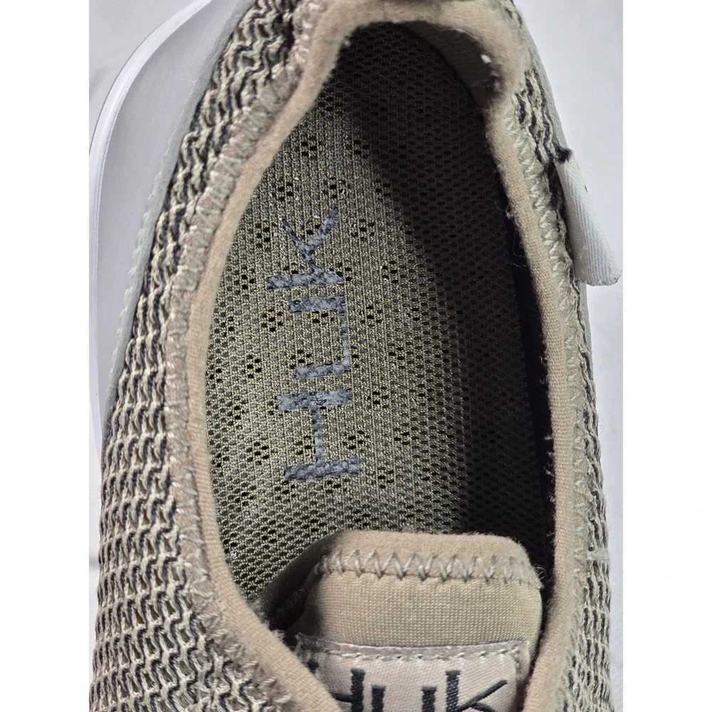 Huk Mania Performance Fishing Water Shoes  Size 8 Gray /Khaki Worn Once